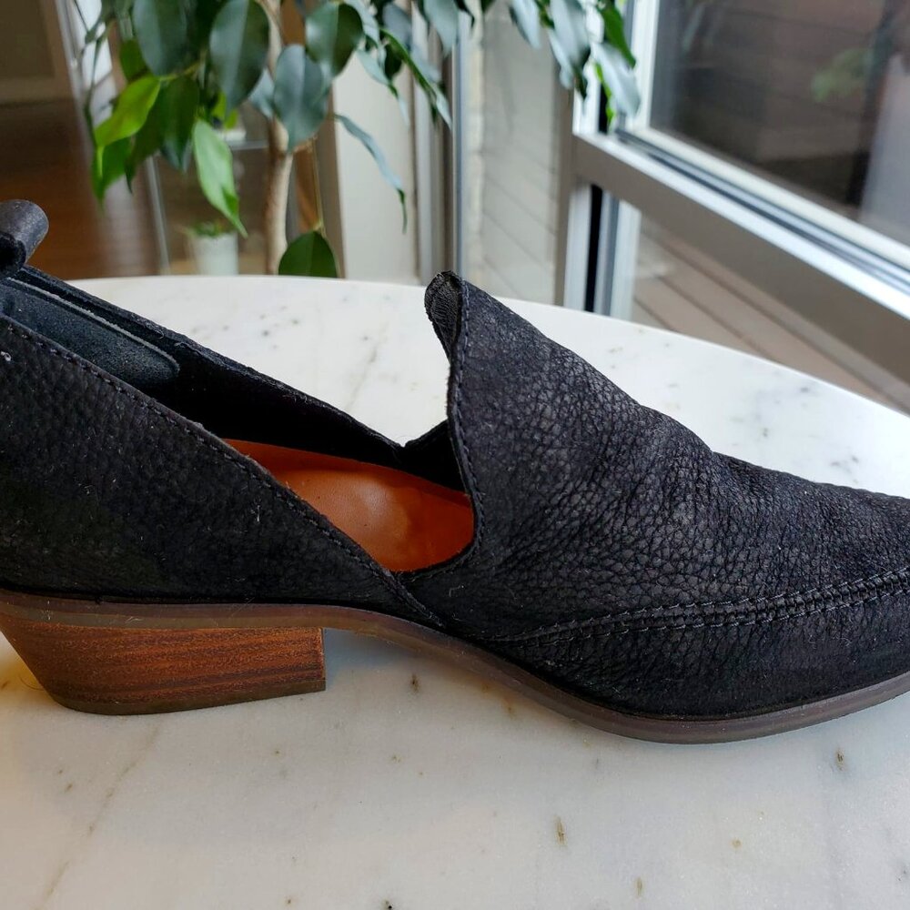 Lucky Brand black loafer/bootie size 5